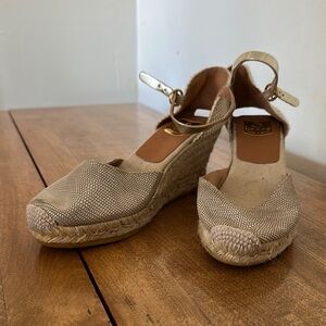 Elegant Beige Wedge Espadrilles